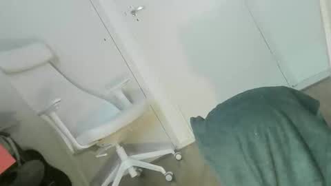 Snapshot of mundanephotos chatting on 03/06/25, 09:03 mundanephotos online show from 03/06/25, 09:03