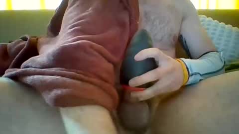 Snapshot of mundanephotos chatting on 12/20/25, 09:05 mundanephotos online show from 12/20/25, 09:05