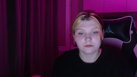 Milana online show from 06/02/26, 03:47