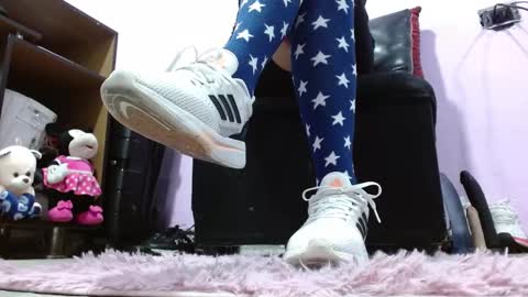 Snapshot of murielbrown chatting on 02/14/25, 01:45 Muriel online show from 02/14/25, 01:45