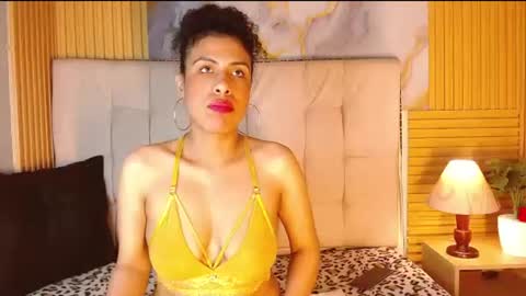 Snapshot of muriell303av chatting on 11/25/25, 04:01 muriell303av online show from 11/25/25, 04:01