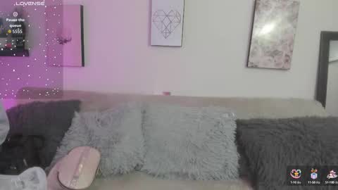 muriell_69 online show from 10/27/25, 09:19