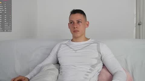 Snapshot of muscle_king_cum chatting on 02/06/26, 03:26 muscle_king_cum online show from 02/06/26, 03:26