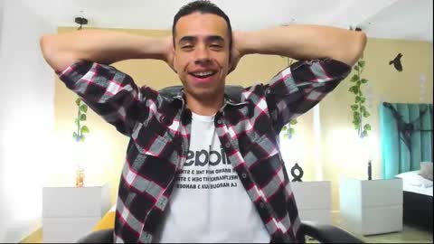 muscle scott online show from 10/25/25, 12:34