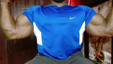 musclegod23 online show from 04/09/26, 09:47