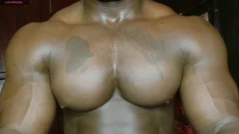 musclegod23 online show from 04/17/26, 10:35