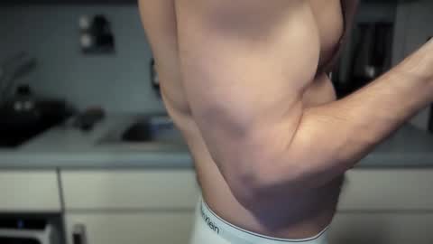 musclehair3 online show from 02/05/25, 10:12