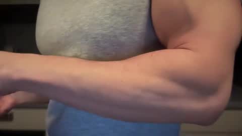 musclehair3 online show from 10/30/25, 05:57