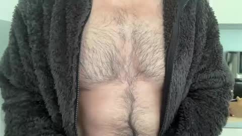 Snapshot of musclehair3 chatting on 05/14/26, 09:16 musclehair3 online show from 05/14/26, 09:16