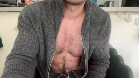 Snapshot of musclehair3 chatting on 05/19/26, 08:20 musclehair3 online show from 05/19/26, 08:20