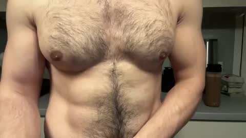 Snapshot of musclehair3 chatting on 05/20/26, 09:32 musclehair3 online show from 05/20/26, 09:32