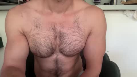 Snapshot of musclehair3 chatting on 05/26/26, 08:43 musclehair3 online show from 05/26/26, 08:43