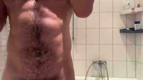 Snapshot of musclehair3 chatting on 07/11/26, 11:06 musclehair3 online show from 07/11/26, 11:06