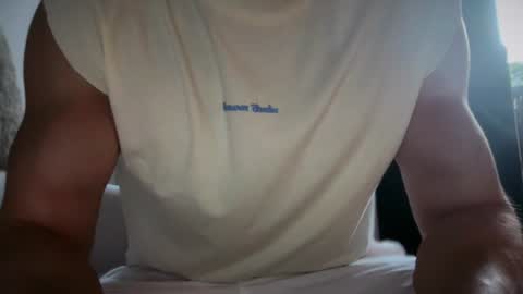 Snapshot of musclehair3 chatting on 07/12/26, 05:26 musclehair3 online show from 07/12/26, 05:26