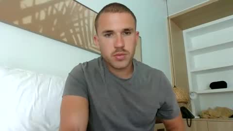 muscleshow00 online show from 03/25/26, 02:28