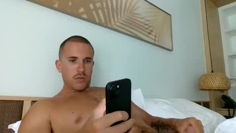 muscleshow00 online show from 04/07/26, 03:29