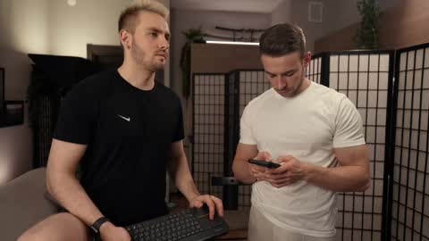 Snapshot of muscularfriend chatting on 03/06/25, 03:24 Ivan online show from 03/06/25, 03:24