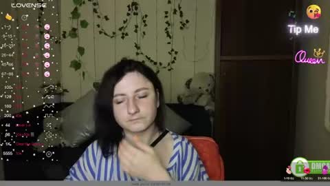 Snapshot of muse_kitty_jenia chatting on 06/18/26, 09:14 Jenya online show from 06/18/26, 09:14