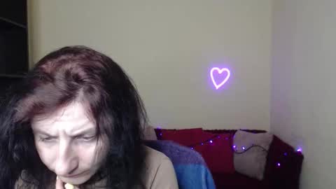 Jeneva online show from 04/01/26, 06:05