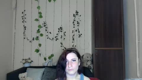 Jeneva online show from 05/15/26, 06:37