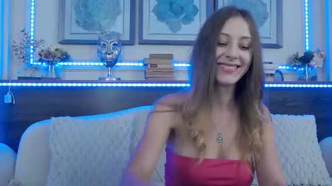 Luna  online show from 10/03/25, 06:16