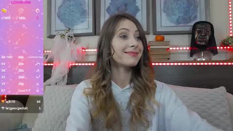 Luna  online show from 10/29/25, 08:43