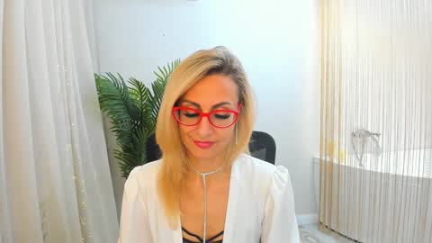 Diana online show from 01/27/25, 03:28