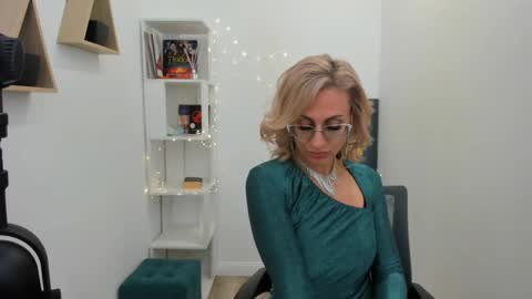 Diana online show from 01/30/25, 11:55