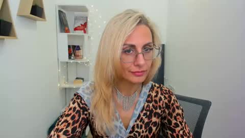 Diana online show from 02/27/25, 02:32