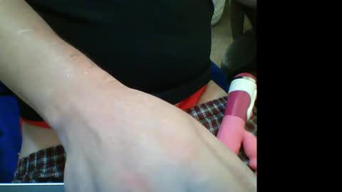 Snapshot of muzicdaddy4200 chatting on 10/18/25, 05:21 SubDaddy420 online show from 10/18/25, 05:21