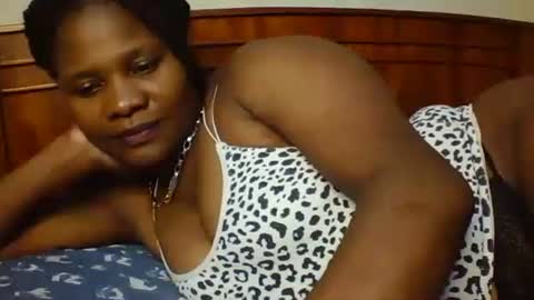 mwekas568403 online show from 01/22/25, 05:06