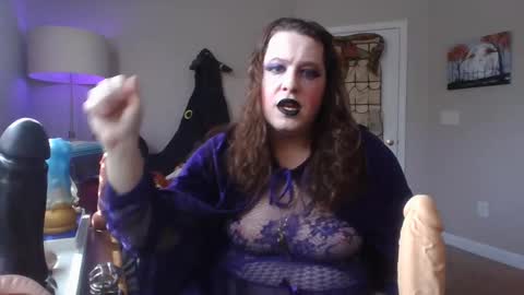 Snapshot of mxsissycharlotte chatting on 03/04/25, 03:48 Mx Charlotte online show from 03/04/25, 03:48