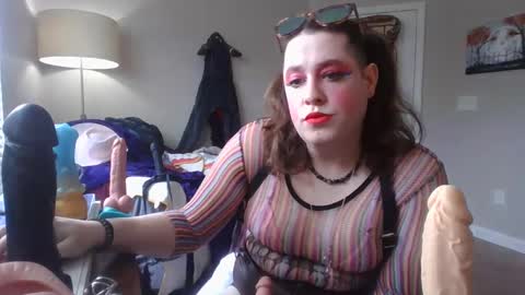 Snapshot of mxsissycharlotte chatting on 03/07/25, 04:11 Mx Charlotte online show from 03/07/25, 04:11