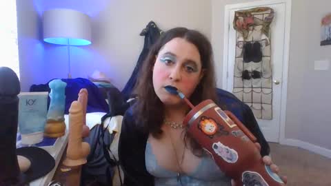 Snapshot of mxsissycharlotte chatting on 03/12/25, 08:10 Mx Charlotte online show from 03/12/25, 08:10