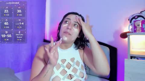 Snapshot of my_aleja_ chatting on 02/13/26, 12:23 my_aleja_ online show from 02/13/26, 12:23