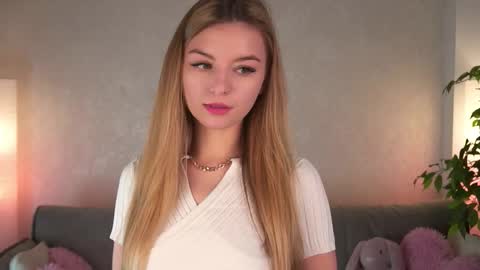 Polly online show from 02/04/26, 01:17