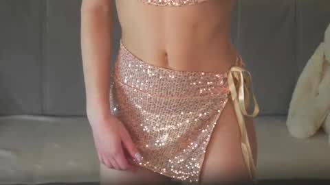 Polly online show from 04/01/26, 01:41