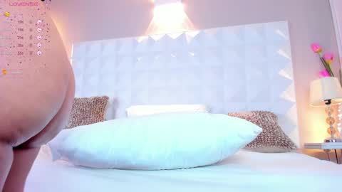 Mariana Evans online show from 01/15/25, 02:46