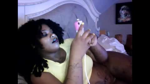 Snapshot of myamedusa chatting on 11/26/25, 12:33 myamedusa online show from 11/26/25, 12:33