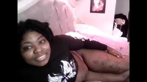 Snapshot of myamedusa chatting on 12/19/25, 04:25 myamedusa online show from 12/19/25, 04:25