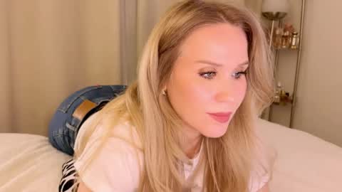 Snapshot of myassistant chatting on 12/30/24, 11:49 Mya-be Yours P online show from 12/30/24, 11:49