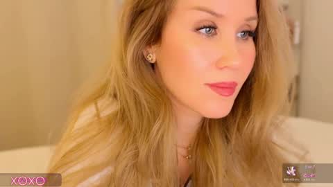 Snapshot of myassistant chatting on 02/02/25, 10:28 Mya-be Yours P online show from 02/02/25, 10:28