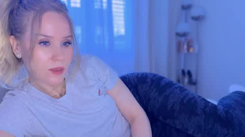 Snapshot of myassistant chatting on 02/07/25, 04:24 Mya-be Yours P online show from 02/07/25, 04:24