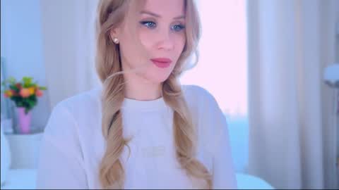 Snapshot of myassistant chatting on 02/16/25, 04:10 Mya-be Yours P online show from 02/16/25, 04:10