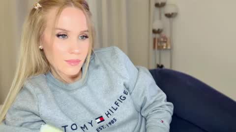 Snapshot of myassistant chatting on 03/01/25, 06:21 Mya-be Yours P online show from 03/01/25, 06:21