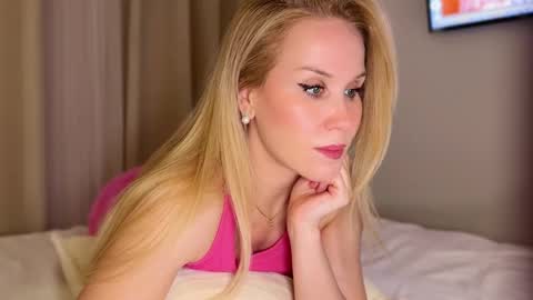 Snapshot of myassistant chatting on 09/14/25, 09:47 Mya-be Yours P online show from 09/14/25, 09:47