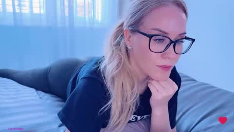 Snapshot of myassistant chatting on 10/07/25, 03:53 Mya-be Yours P online show from 10/07/25, 03:53