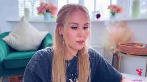 Mya-be Yours P online show from 12/05/25, 02:36