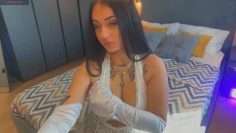 Hecate online show from 10/16/25, 06:14