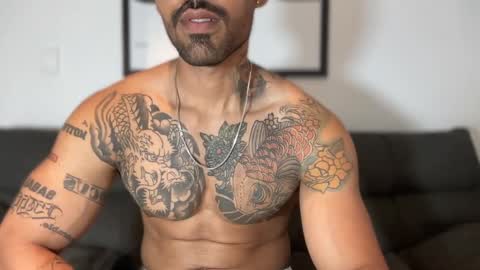 Snapshot of myke_esthetic chatting on 01/11/25, 02:09 Myke esthetic online show from 01/11/25, 02:09